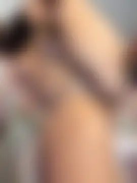 ArieliciousXXX élő chatszobája