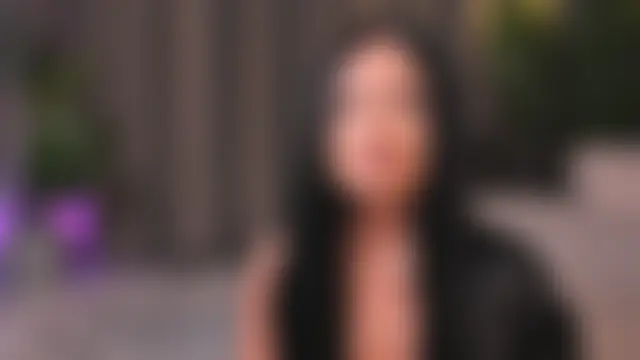 EmeraldKat Adlı Modelin Canlı Sohbet Odası