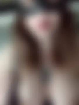 Dunitta élő XXX-chatje