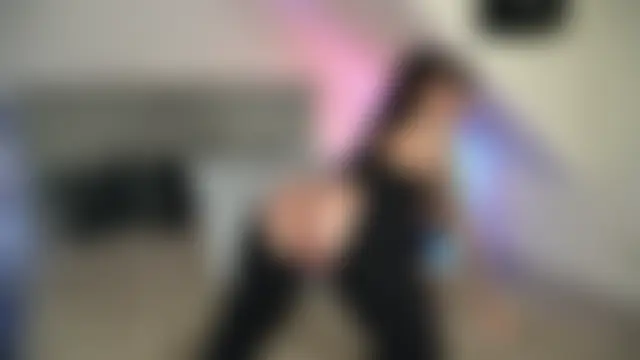 hotmilfbitch – Naživo chatovacia miestnosť