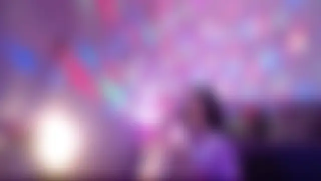 غرفة دردشة ElysaSun المباشرة