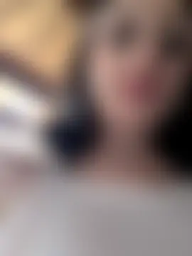 IsabelaGomez's Live Chat Room