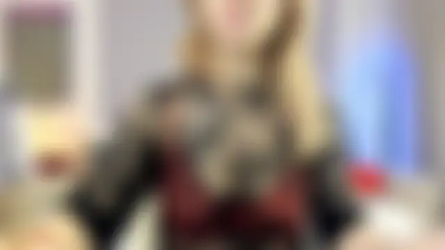 Monika-peach লাইভ চ্যাট রুম