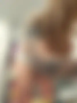 Chat soba uživo modela LilyOrion