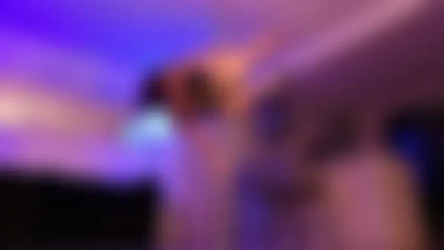 mandi4pole_ élő chatszobája