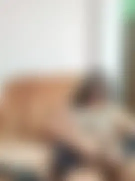 Ruvi_Queen – live chatrum