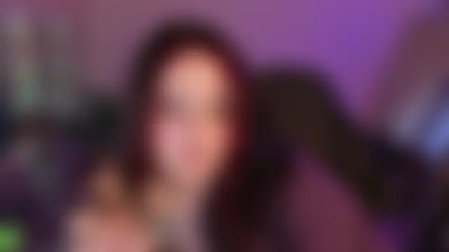 Mia_R0ss' Live Chat Room