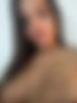 EmmiiGlow Show Webcam