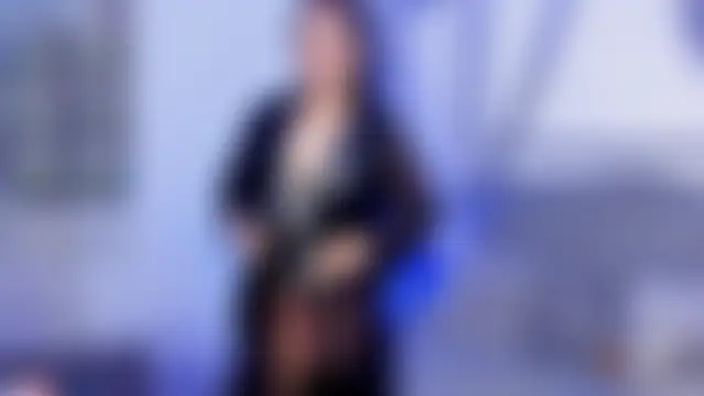 evazul Adlı Modelin Canlı Sohbet Odası