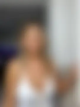 CelynaRoss' Live Chat Room