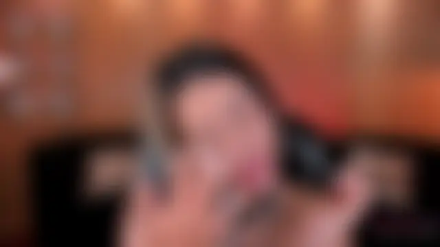 ห้องแชทสดของ KayraLanne