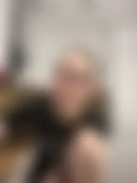 غرفة دردشة MartiniiSelenna المباشرة