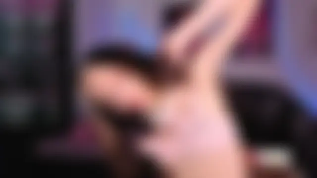 KiraGlam: δωμάτιο απευθείας συνομιλίας