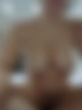 Rowena_Vonnie 실시간 채팅방