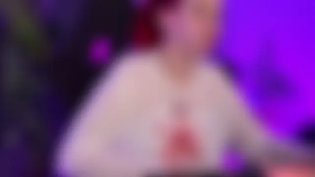 AliceSunday Adlı Modelin Canlı Sohbet Odası