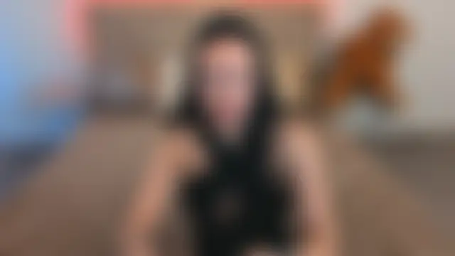 NikkiGoldSide Adlı Modelin Canlı Sohbet Odası