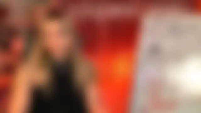 HyileyClark Adlı Modelin Canlı Sohbet Odası