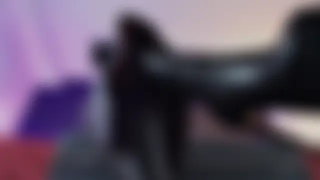 _Jade_16's Live Chat Room