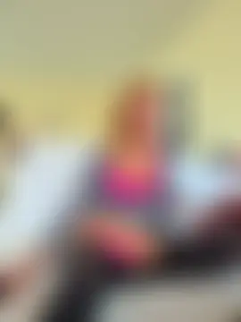 HotWifeLyn68's Live Chat Room