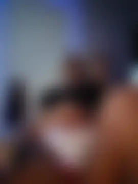 Lunalovesyou8 现场聊天室