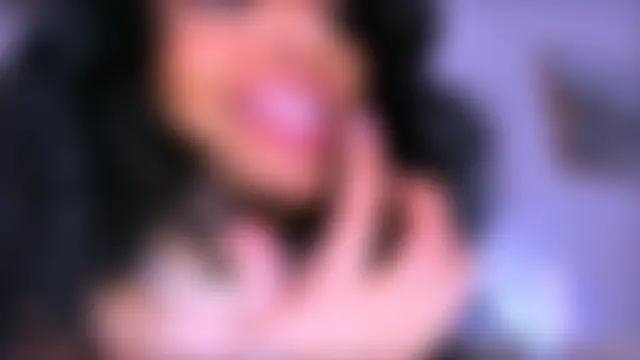 Moonamour Chat Room in diretta