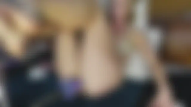 Taylorlove303's Live Chat Room