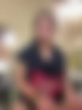 TS-SimplyTheBest: διαδικτυακό σόου στην κάμερα