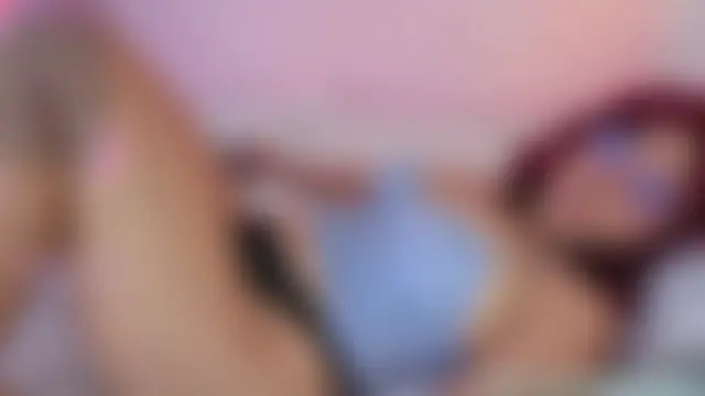 Big_titssplay's Live Chat Room