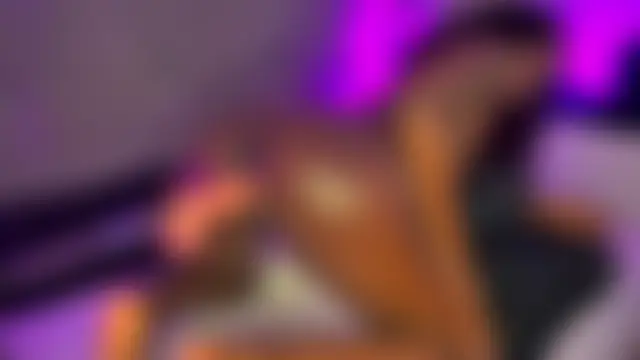 FiorelaLenin's Live Chat Room