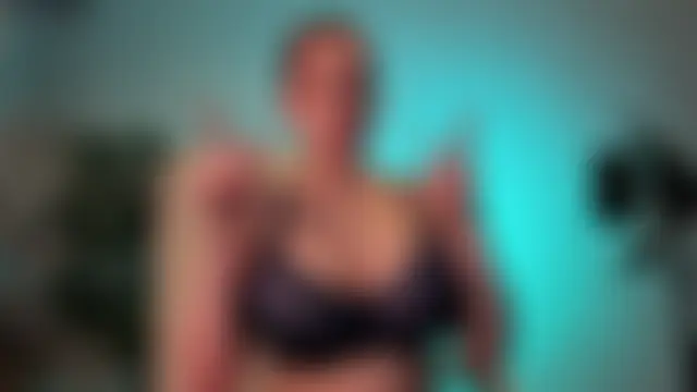 AdalynGlows 现场XXX聊天