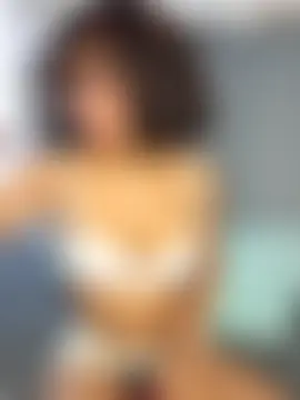 Lucy_Em Ruang Obrolan Langsung