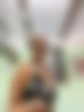 Emma_Wish's Live Chat Room