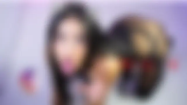 ItsJuli: вебкам-шоу