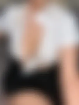 MelisaMira's Live Chat Room