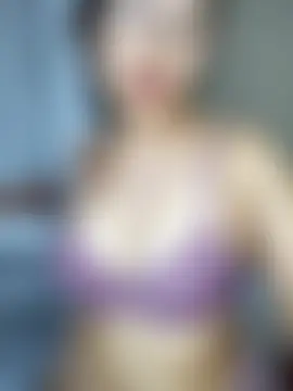 MishuColfer élő chatszobája