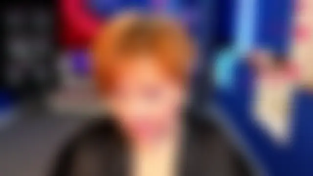 Kira_Kenett élő chatszobája