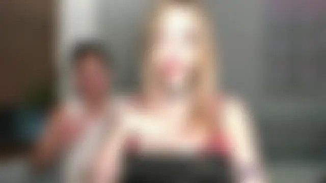 MJ1moretime_ élő chatszobája