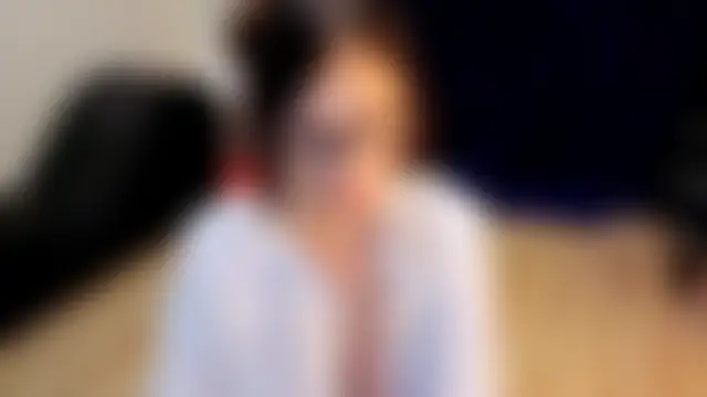 CaringSophie élő chatszobája