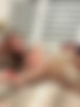 Stellar_Hush's Live Chat Room