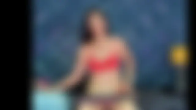 JuliaSinclair Adlı Modelin Canlı Sohbet Odası