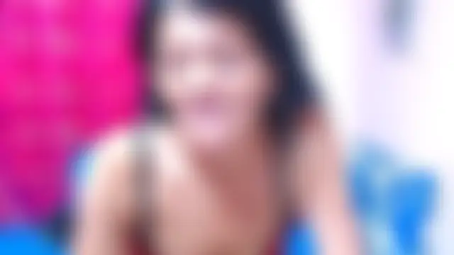 SLUTTYROXY élő chatszobája