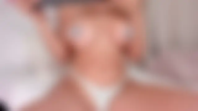 ReynaLuxe: онлайн-секс-чат