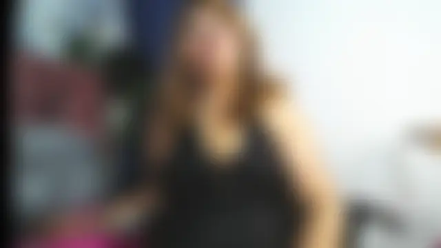 Kazsandraa Adlı Modelin Canlı Sohbet Odası