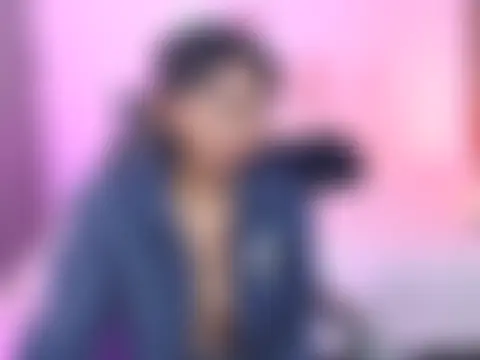 Samanta_777 Adlı Modelin Canlı Sohbet Odası