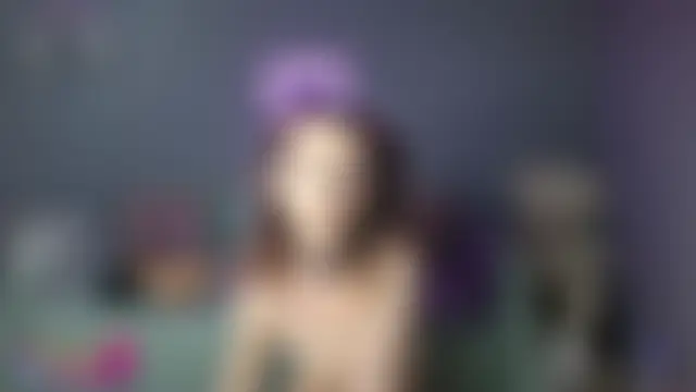 Bea_doll Adlı Modelin Canlı Sohbet Odası