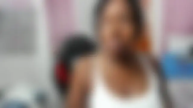 LupeAdams Adlı Modelin Canlı Sohbet Odası