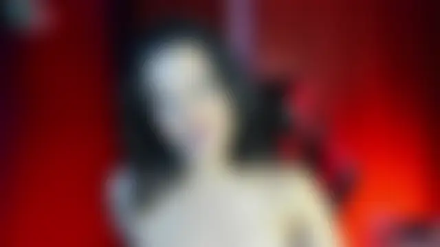 milufontier Adlı Modelin Canlı XXX Sohbeti