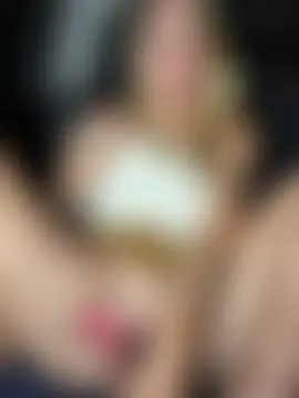 SheIsSomething's Webcam Show