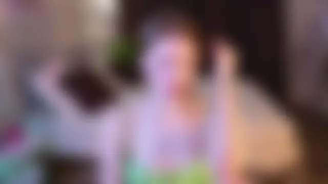 jenny_bunny_ Adlı Modelin Canlı Sohbet Odası