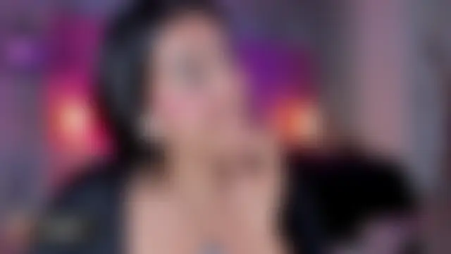 lilithst_'s Live Chat Room